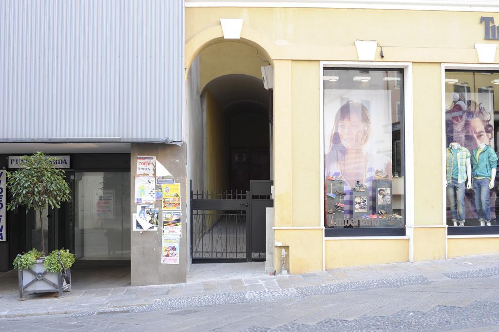 Piazza Azuni 18 Guest House Sassari Exterior foto