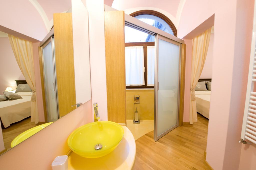 Piazza Azuni 18 Guest House Sassari Habitación foto